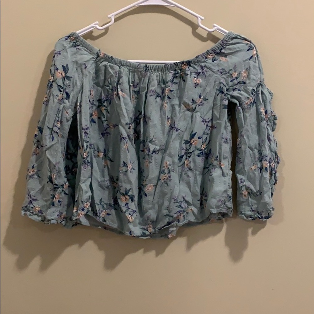 Mid sleeve American Eagle Crop Top